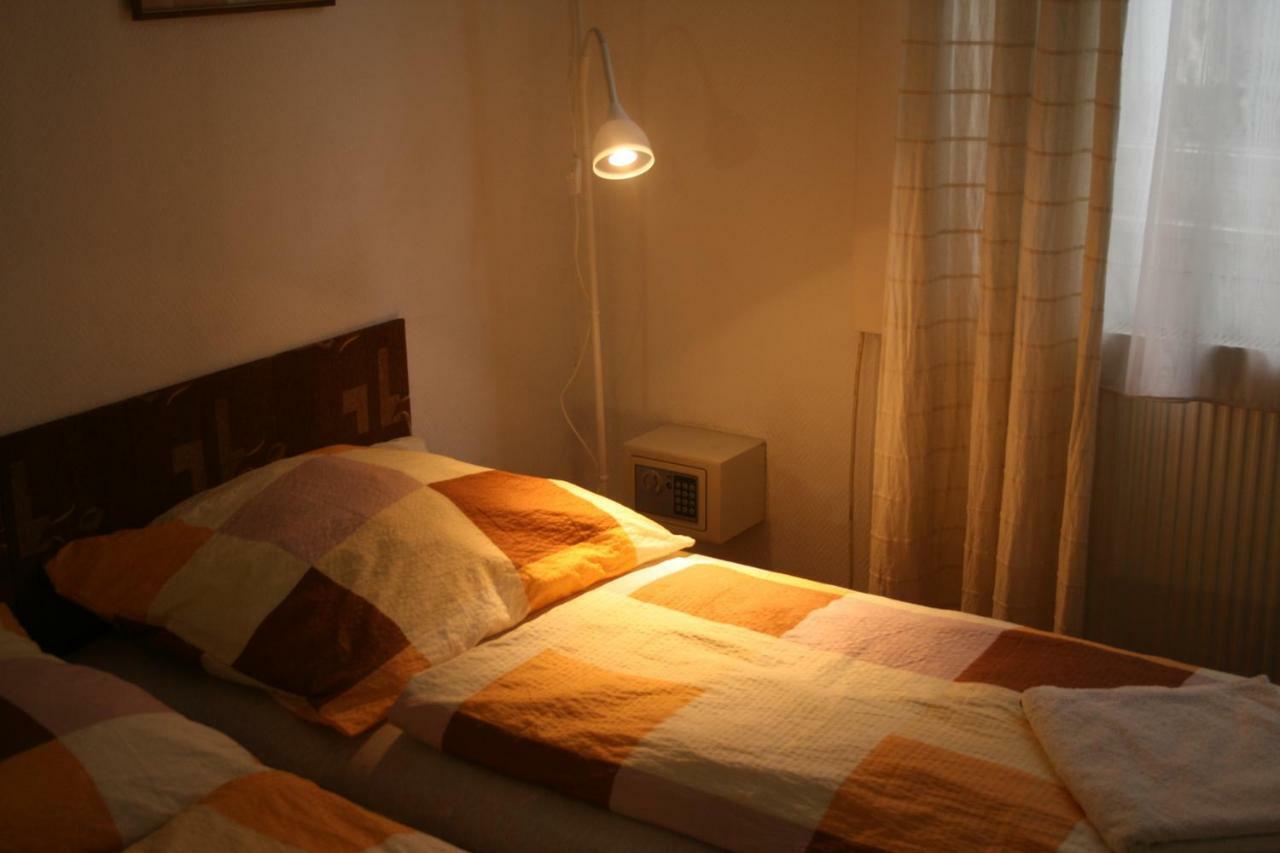 Margaret Bridge Studio Apartment Budapest Exteriör bild