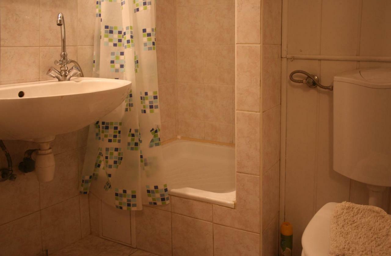 Margaret Bridge Studio Apartment Budapest Exteriör bild